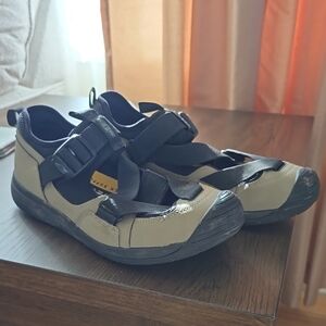 Keen Men's Black and Tan Outdoor Sandals